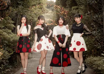 東京女子流のニューシングル「kissはあげない」アーティスト写真&ジャケット写真解禁!