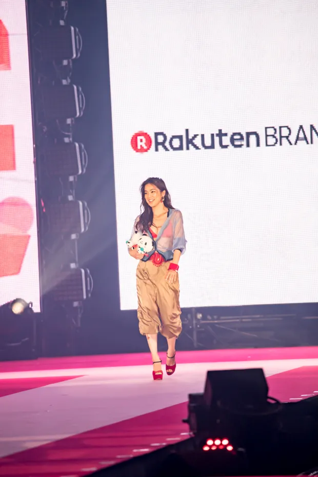 中村アン（Rakuten GirlsAward 2018 SPRING/SUMMER）