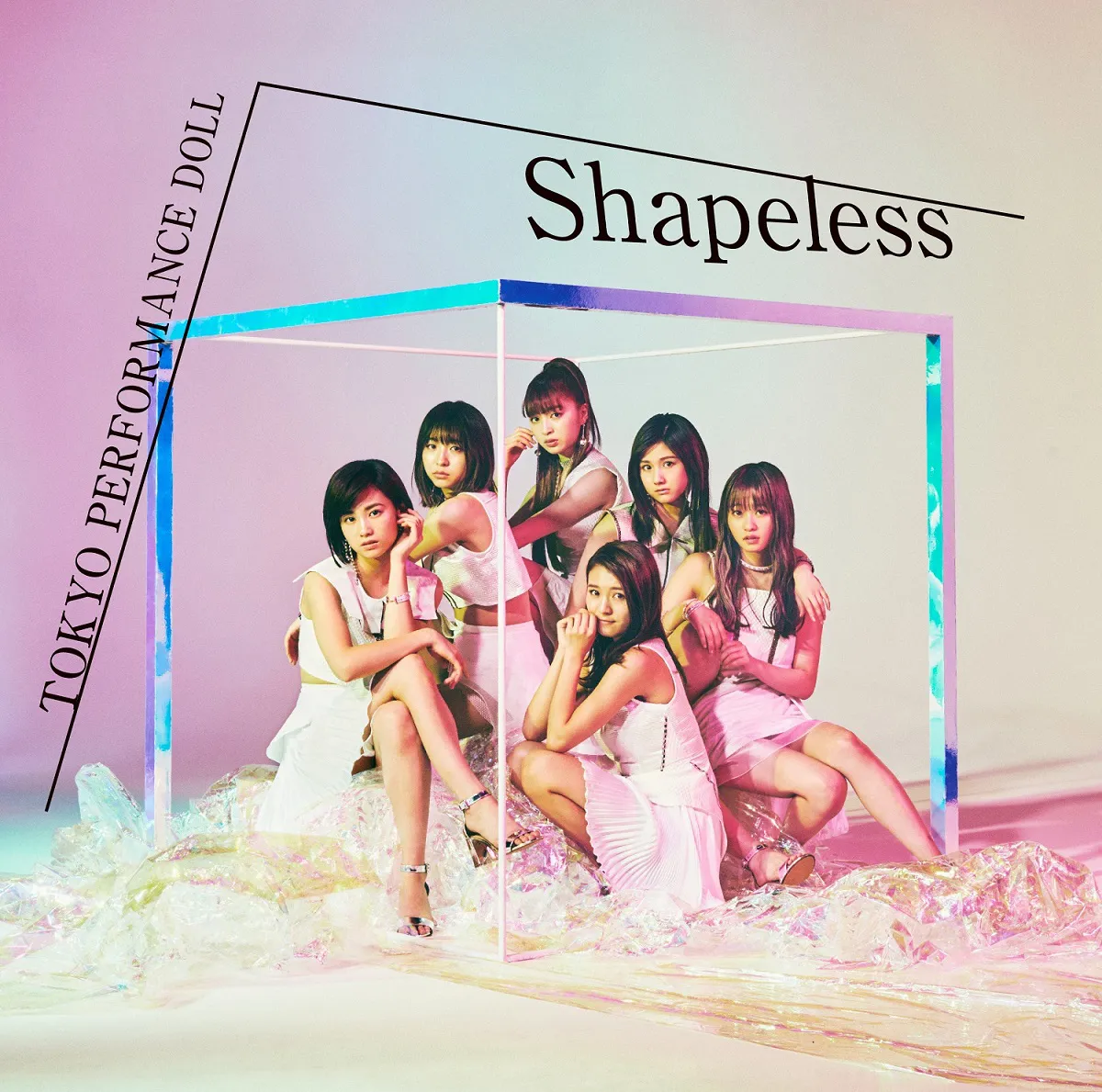 「Shapeless」初回生産限定盤Bジャケット写真