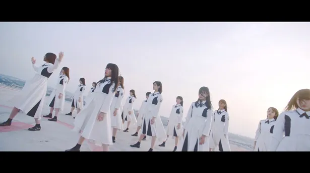 けやき坂46「期待していない自分」MVより