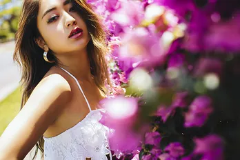 “みちょぱ”こと池田美優、ひと足早い“夏水着”姿に「日焼け肌ステキ!」の声