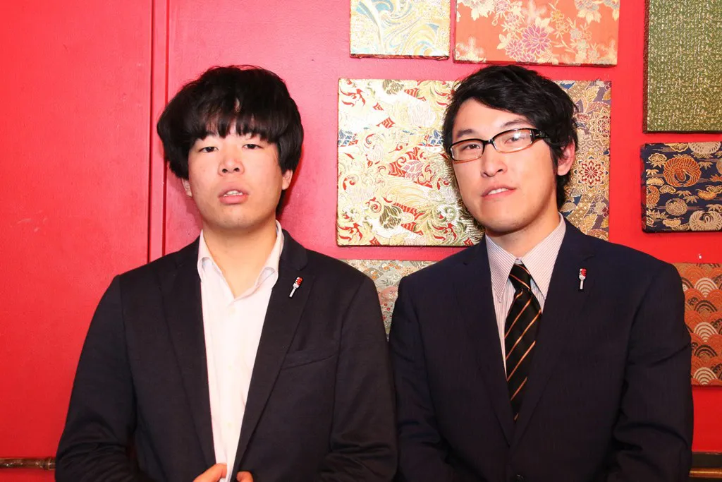 ネガティブな芸風で注目を集める宮下草薙の草薙航基(左)と宮下兼史鷹(右)