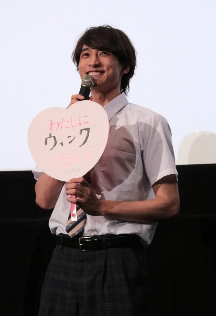 小関裕太は観客に「わたしにウインクしなさい！」と指令！ファンのウインクに「受け止めきれない！」と笑顔で応える