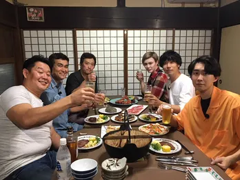 Matt、人生初の“値切り”に挑戦!? 新旧2世タレントが自炊旅へ