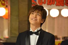 岩田剛典の“正装”姿に期待の声！ 共演の佐伯大地も「超カッコよかったなぁ」