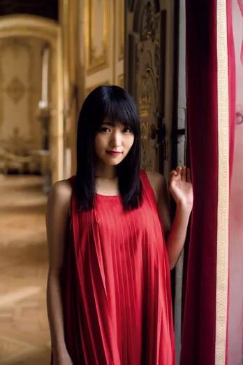 乃木坂&欅坂が写真集ランキング1位2位占拠!4位白石麻衣との間に割って入ったのは…!?