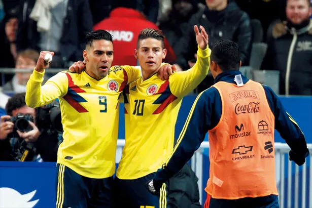 【写真を見る】コロンビアが誇る2人のエース、ハメス・ロドリゲスとラダメル・ファルカオ