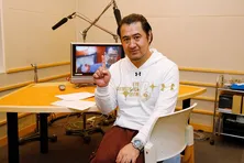 注目俳優・小手伸也、「コンフィデンスマンJP」副音声に一人きりで挑戦！