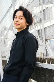 注目度急上昇中の中村倫也「若いころはカッコいいと言われたかったけど…」