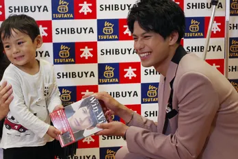 スピルバーグ監督絶賛の俳優・森崎ウィンが野望語る！「10年以内にアカデミー賞を取ります」