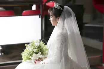 「半分、青い。」清野菜名のウェディングドレス姿が公開！『自然と涙が…』