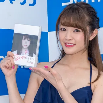 グラドル平林あずみ、3年ぶり新作は「にゃん」に苦戦