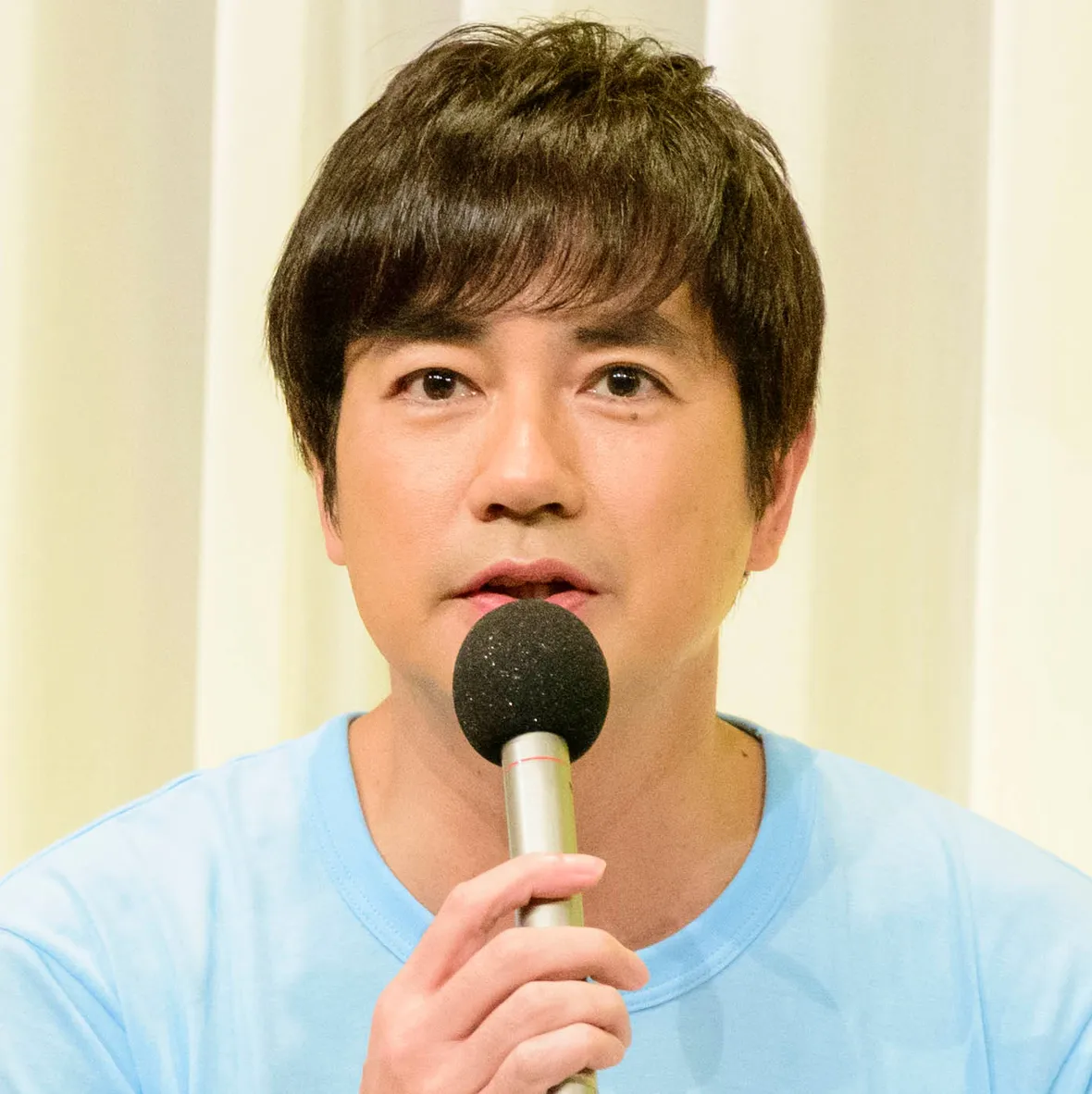 【写真を見る】日本テレビの局アナ時代、好きな男性アナウンサーランキング1位にも輝いた羽鳥慎一