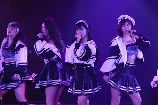 SKE48・チームKIIの「最終ベルが鳴る」公演がスタート(写真は「Stand up」)