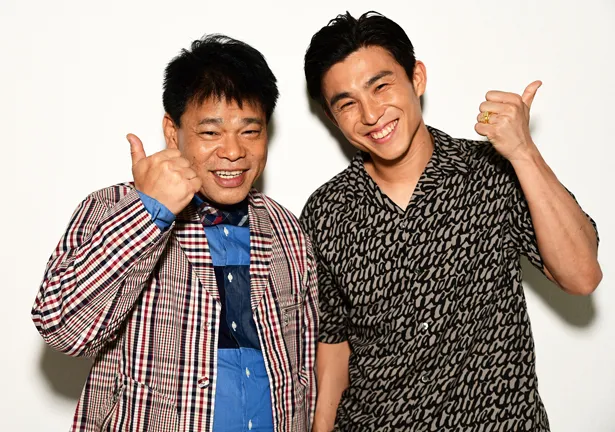 キュートな笑顔がまぶしいジミー大西、中尾明慶(写真左から)
