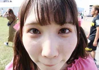 FES☆TIVEが「グラドル横丁」でビキニ姿に!ひなりんは“トップ・オブ・シンデレラバスト”に輝く!?