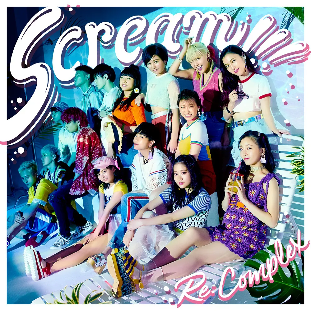 Re:Complexの2ndシングル「Scream!!!【Type-W】」。表題曲の他、女性全メンバー(9名)の歌唱曲「ランランラン」などを収録