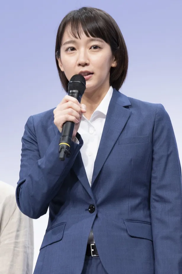 吉岡里帆が主演を務める「健康で文化的な最低限度の生活」は毎週火曜夜9時に放送