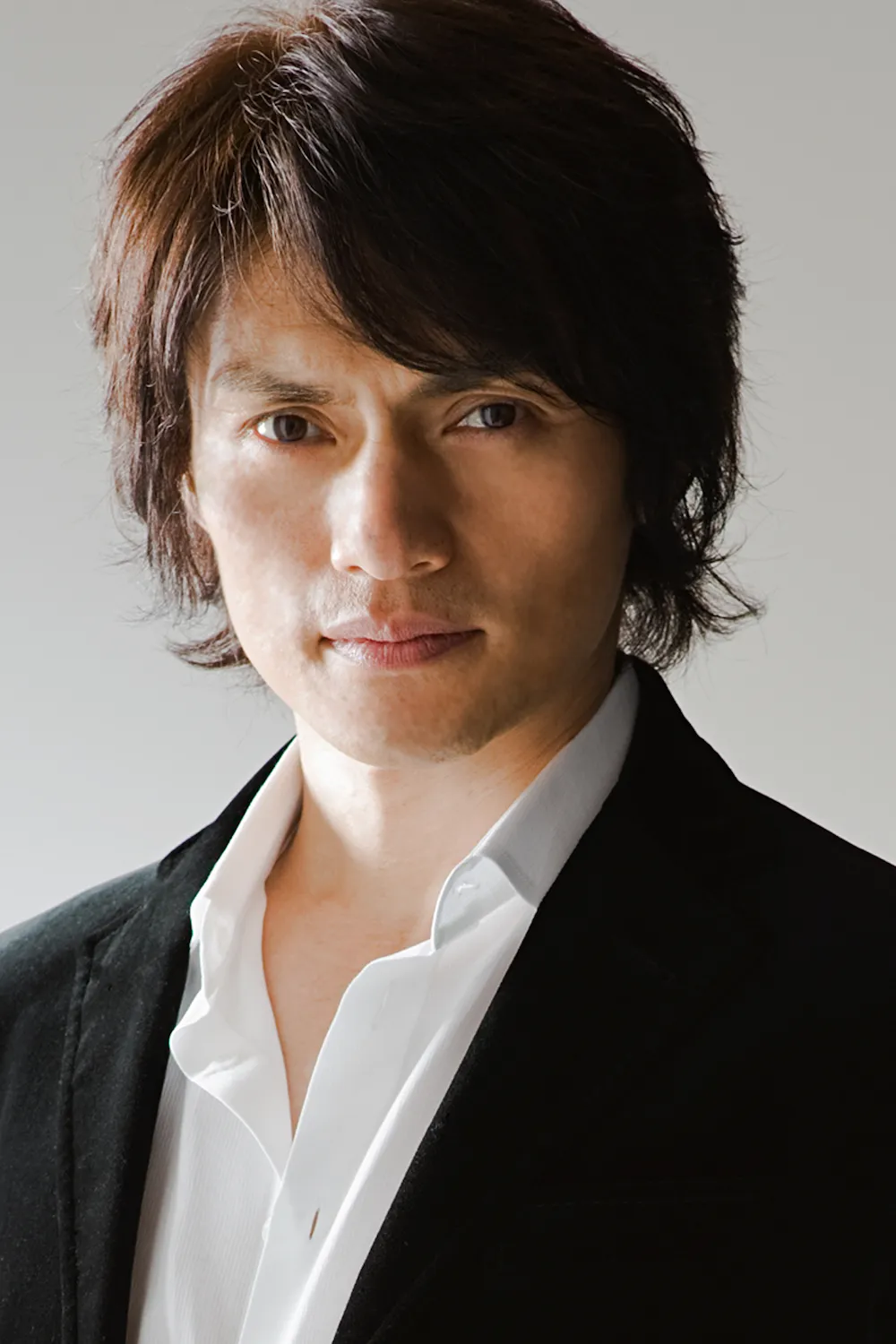 【写真を見る】松村雄基はシングル「Night Game」のカップリング曲でリリースされた「君との日々」を披露