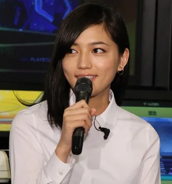 川口春奈、大好き過ぎる“お姉ちゃん”中村アンとの仲良し2SHOTに「美しい姉妹！」