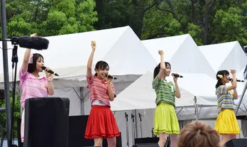 原宿発の美少女ユニット・神宿、“超攻撃的なセトリ”でファンを魅了＜TIF＞