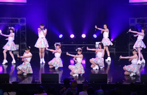 「TOKYO IDOL FESTIVAL 2018」(8月3日～5日、お台場・青海周辺エリア)初日のHOT STAGE。単独でのトップバッターを務めたつばきファクトリー