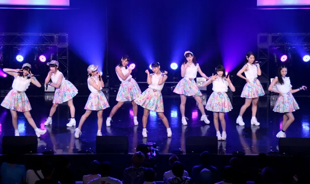 「TOKYO IDOL FESTIVAL 2018」(8月3日～5日、お台場・青海周辺エリア)初日のHOT STAGE。単独でのトップバッターを務めたつばきファクトリー