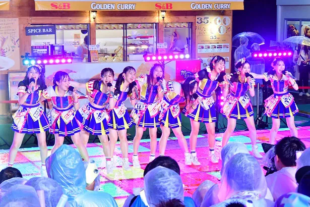 ずぶ濡れになっても Ske48 6期生が雨の赤坂サカスをライブで沸かす Webザテレビジョン