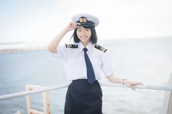 武田玲奈「つなぎの下に●●●●を着てました」「マジで航海してます。~Second Season~」【武田玲奈連載】