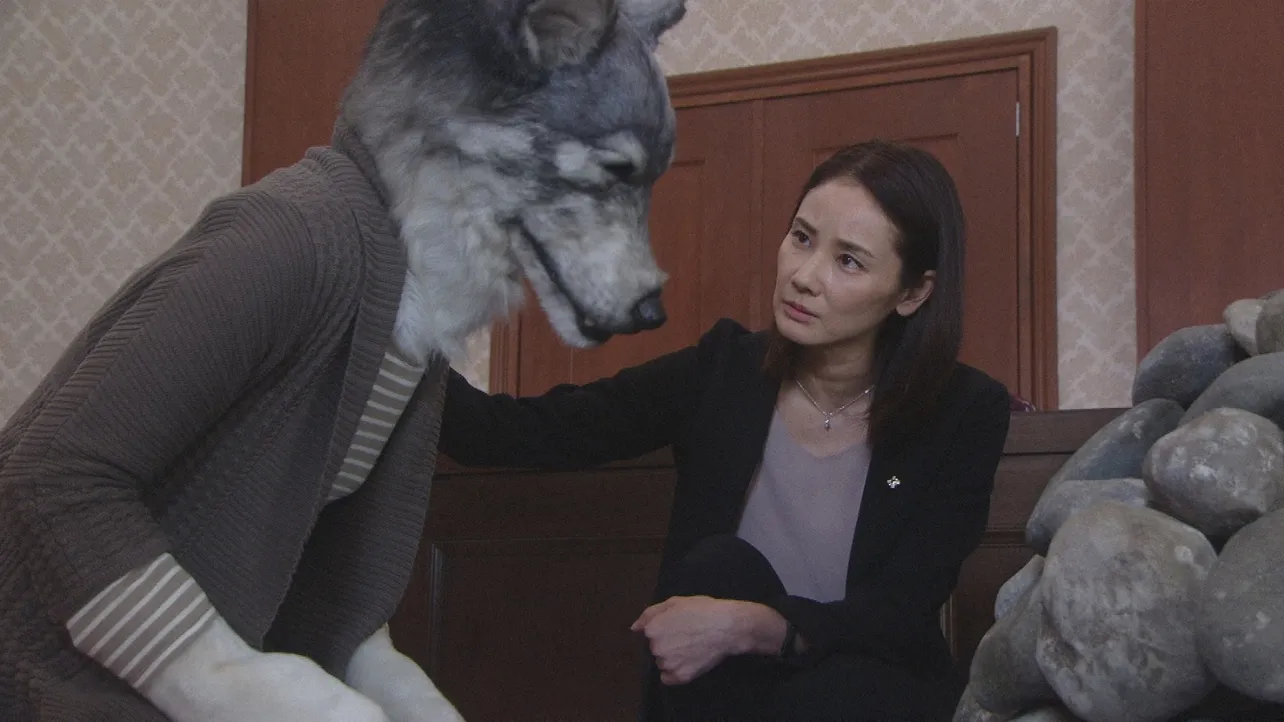 検察官役の吉田羊がオオカミの母親を尋問