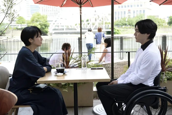 【写真を見る】柴咲コウは山田孝之演じる坂上圭司の元恋人役で対峙！