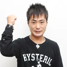 カラテカ入江が暴露 相撲芸人・あかつの月収は97万円! 演歌歌手との気になる関係も