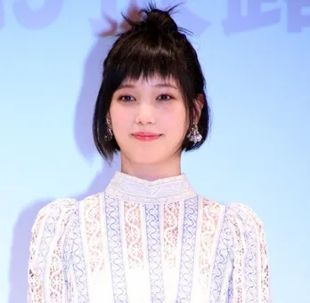 本田翼の“ちょいワル”サングラス姿に騒然!「うわっ…絡まれそう笑」