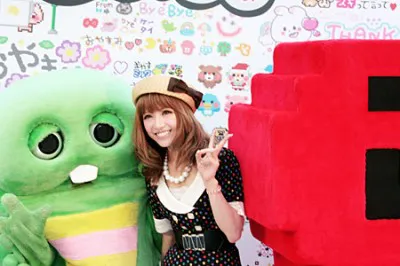 ガチャピンは「くみっきー（舟山久美子）に会って緊張してます」と舟山にメロメロ