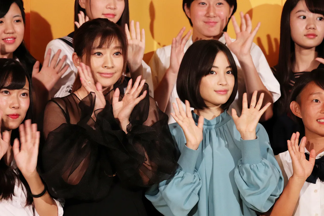 篠原涼子、広瀬すずらがイベントに登場！