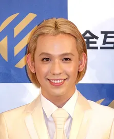 りゅうちぇる「自分の世界観を持つといい」“ちぃ族”日野麻衣を高評価