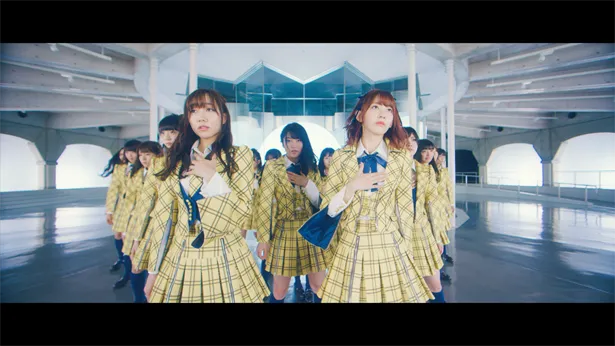 AKB48の53rdシングル「センチメンタルトレイン」のMVが公開