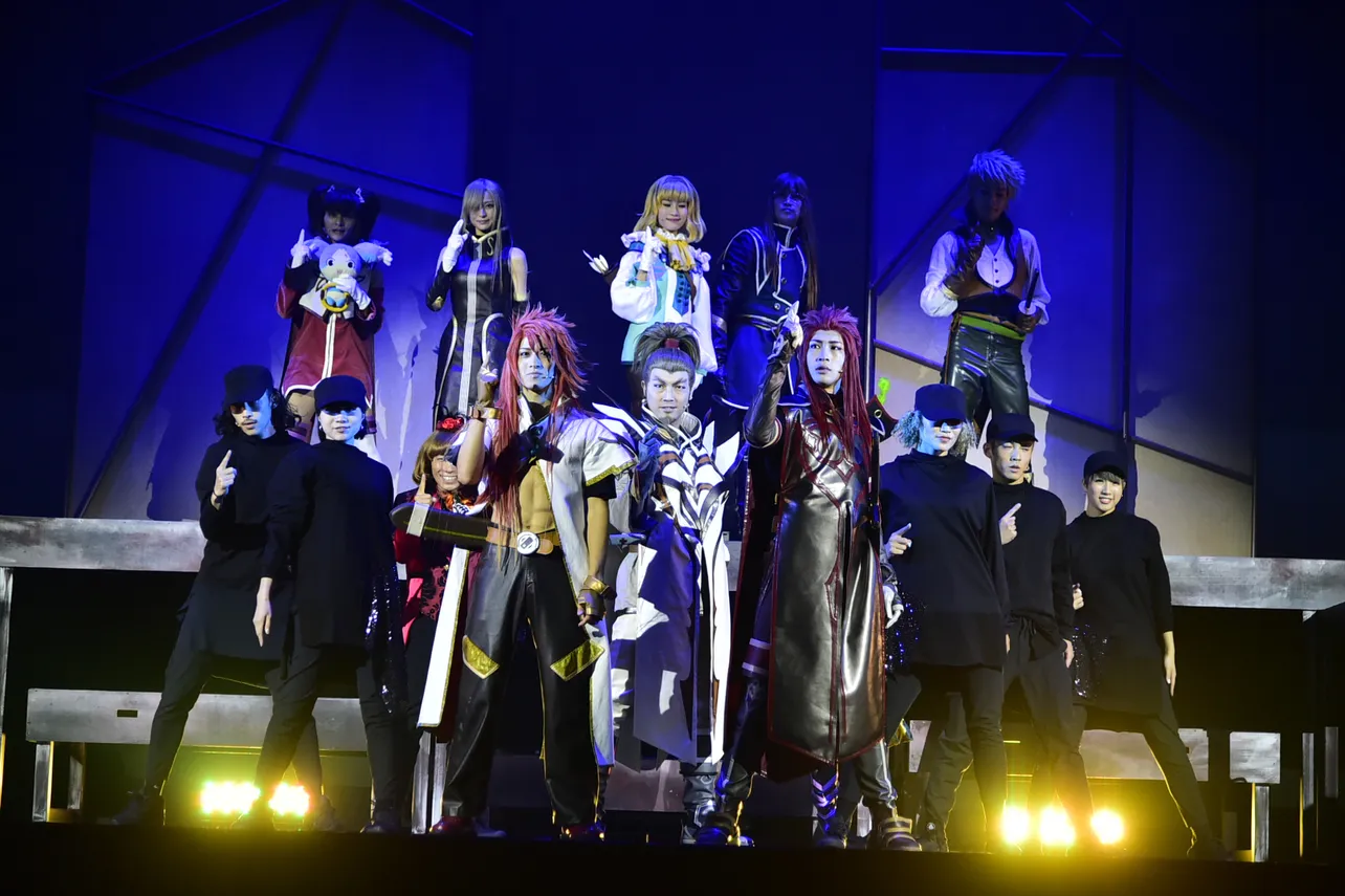 「テイルズ オブ ステージ」第2弾「ローレライの力を継ぐ者」の東京公演が開幕。「 ジ アビス」のもう1人の主人公“鮮血のアッシュ”のドラマが描かれる