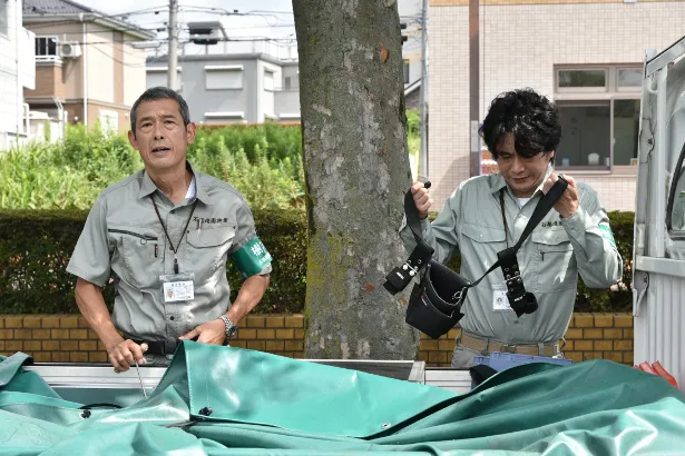 石橋造園土木の社長・石橋忠行(鶴見辰吾)は、道洋(萩原聖人)に全幅の信頼を置いている