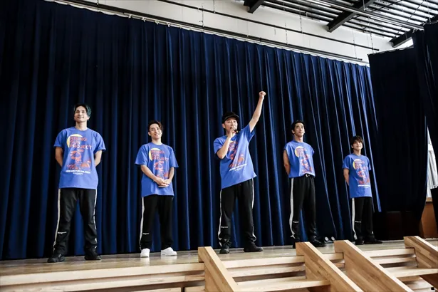EXILE USAらが中学生250人と「Rising Sun」をダンス！