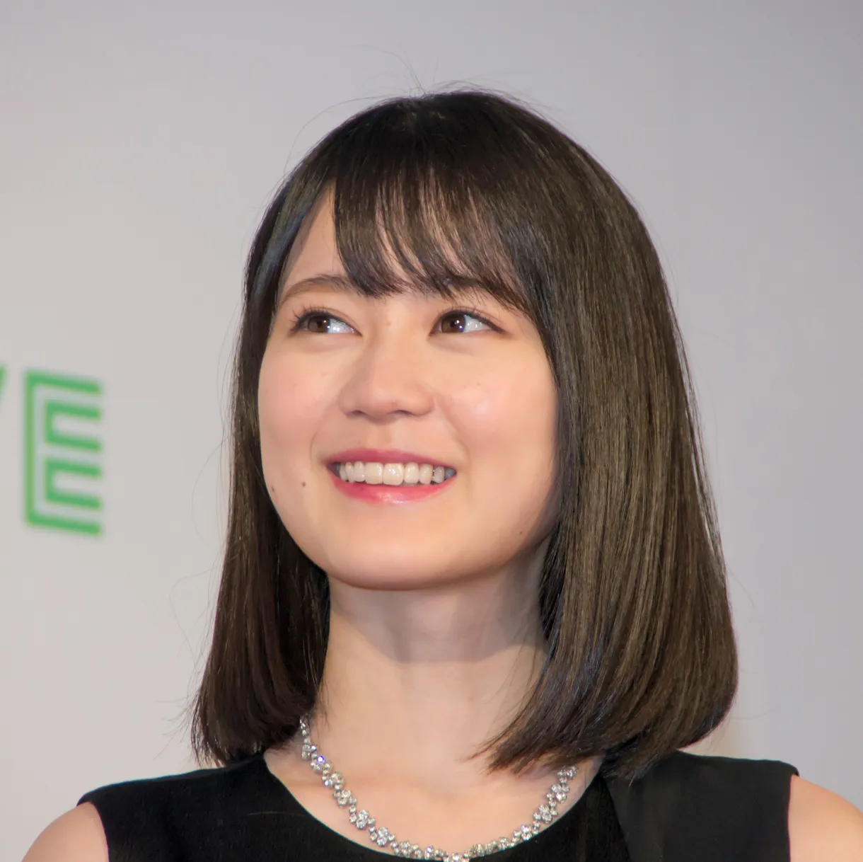 生田絵梨花が意外なものを持参