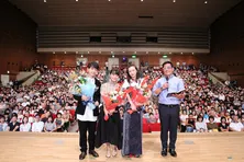 永野芽郁、「半分、青い。」イベントに登場で共演者に『連絡してみよう!』