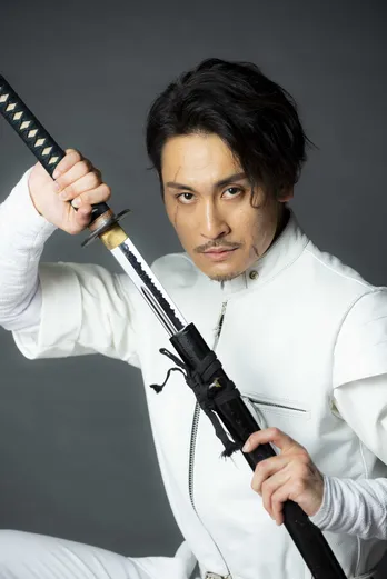 凶暴な服部半蔵を演じる 勝也「いい意味で、ゾッとさせたい」【舞台「NINJA ZONE」特集】