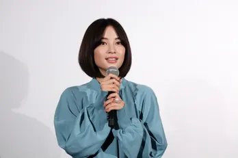 広瀬すず&池田エライザらの“コギャル姿”オフショットが話題!「鬼カワイイ!!」