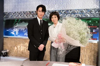 綾野剛、シリアスな演技の裏でテレ朝・大下アナに粋なサプライズ!「素晴らしかったです」