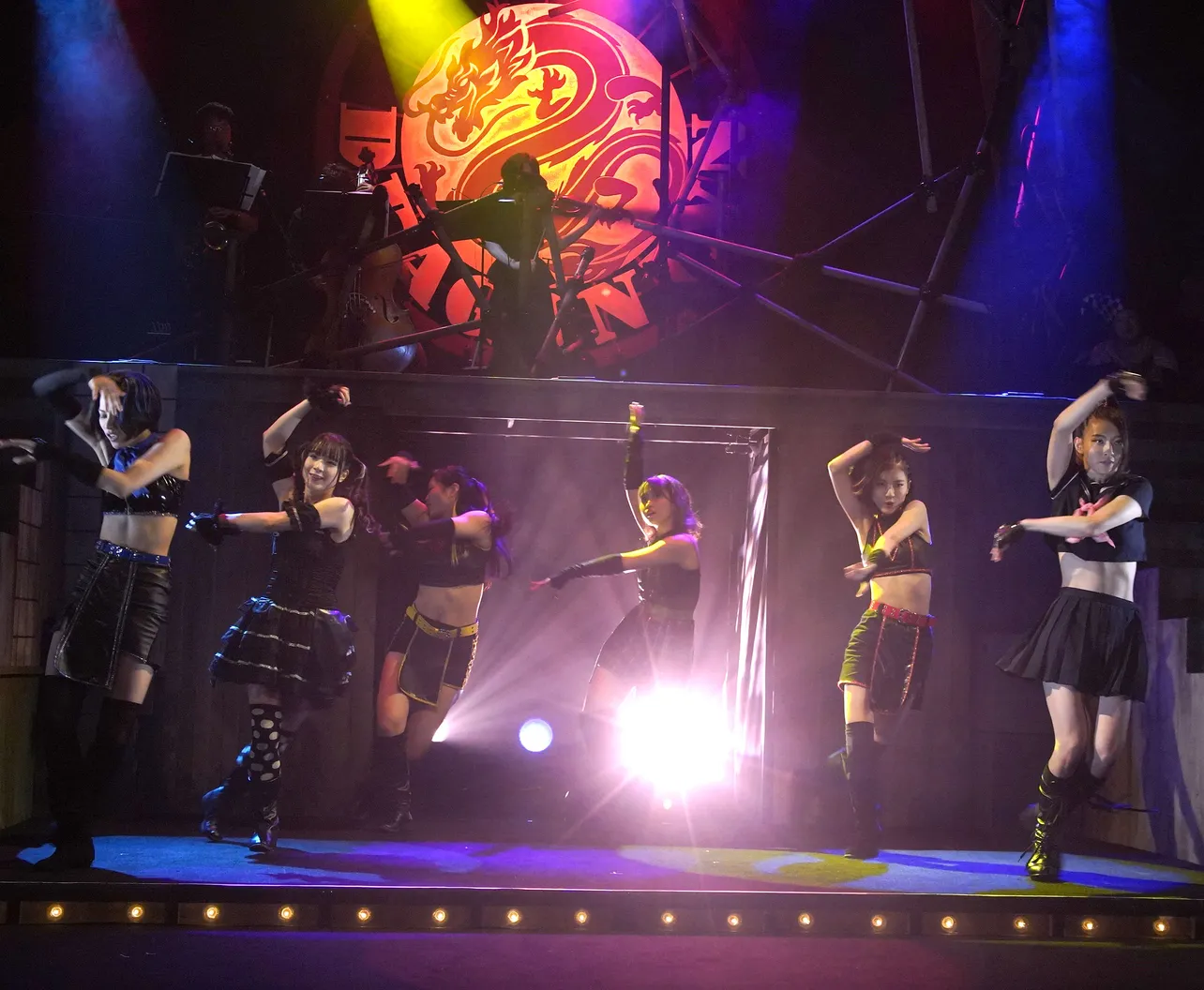 舞台「NINJA ZONE」には、アクション監督・坂本ならではの激しいダンスも！