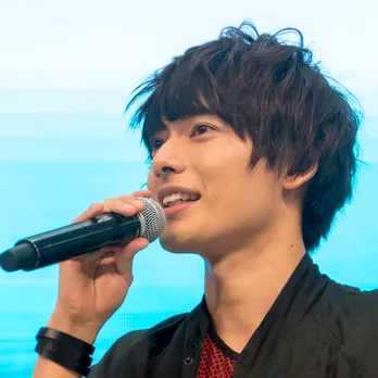 崎山つばさ、新曲リリイベに女性ファン2000人殺到