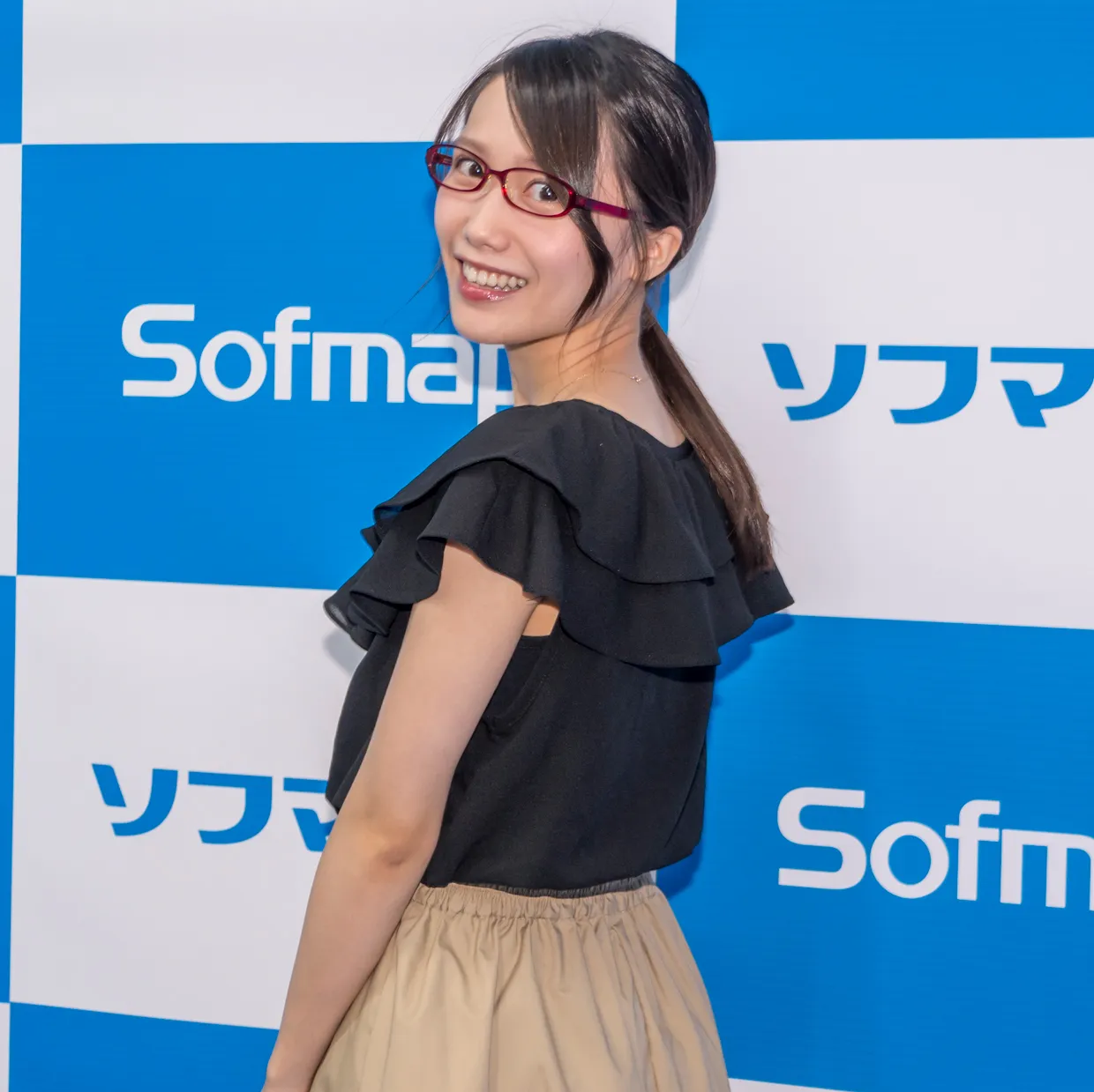 「月刊 RANKING」囲み取材に登壇した加藤里保菜