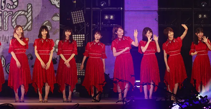 乃木坂46が、GirlsAwardのライブステージに出演した 