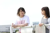 純也(佐藤流司)と心を通わせていく亜梨沙(木崎ゆりあ)